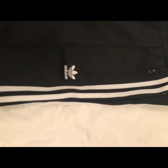 Adidas classic track pants with zipper ankle - Picture 1 of 4